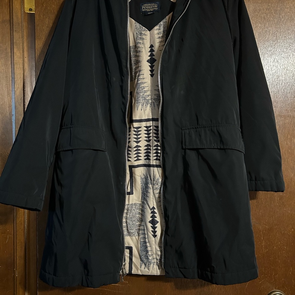 Pendleton Black Jacket With Cream Patterned Lining - image 1